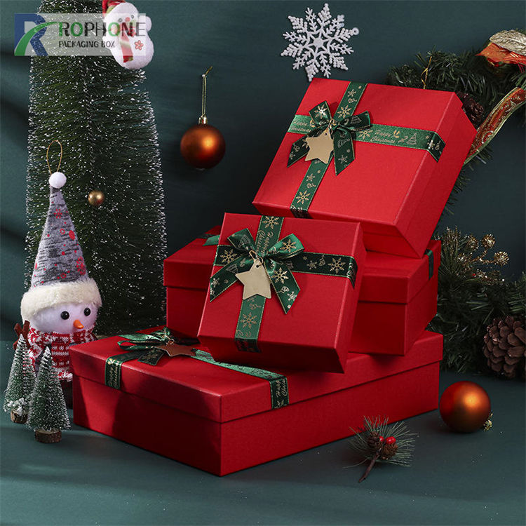 フラットパックのクリスマスギフトボックス