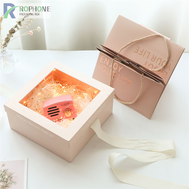 Clear lid presentation box